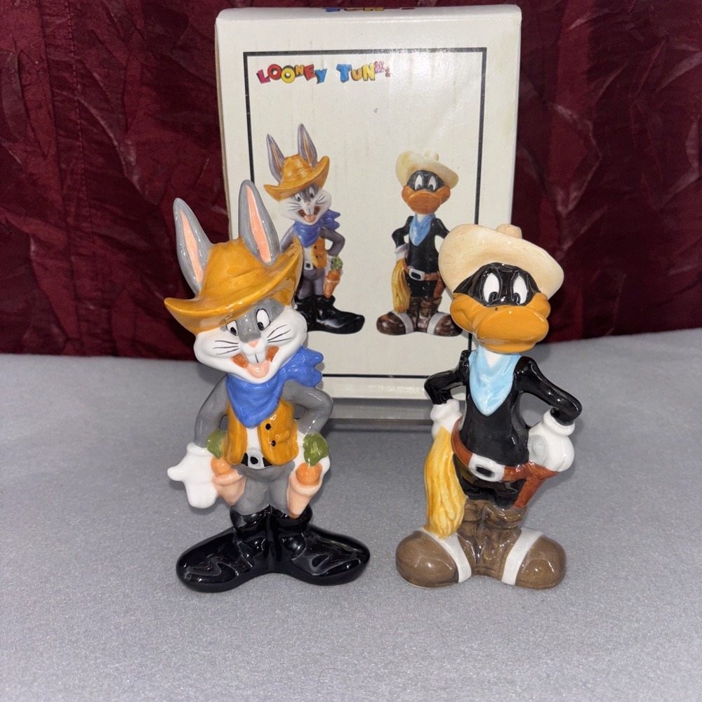 Vintage 1993 Cowboy Daffy Duck And Bugs Bunny Looney Tunes Salt‎ And Pepper Set